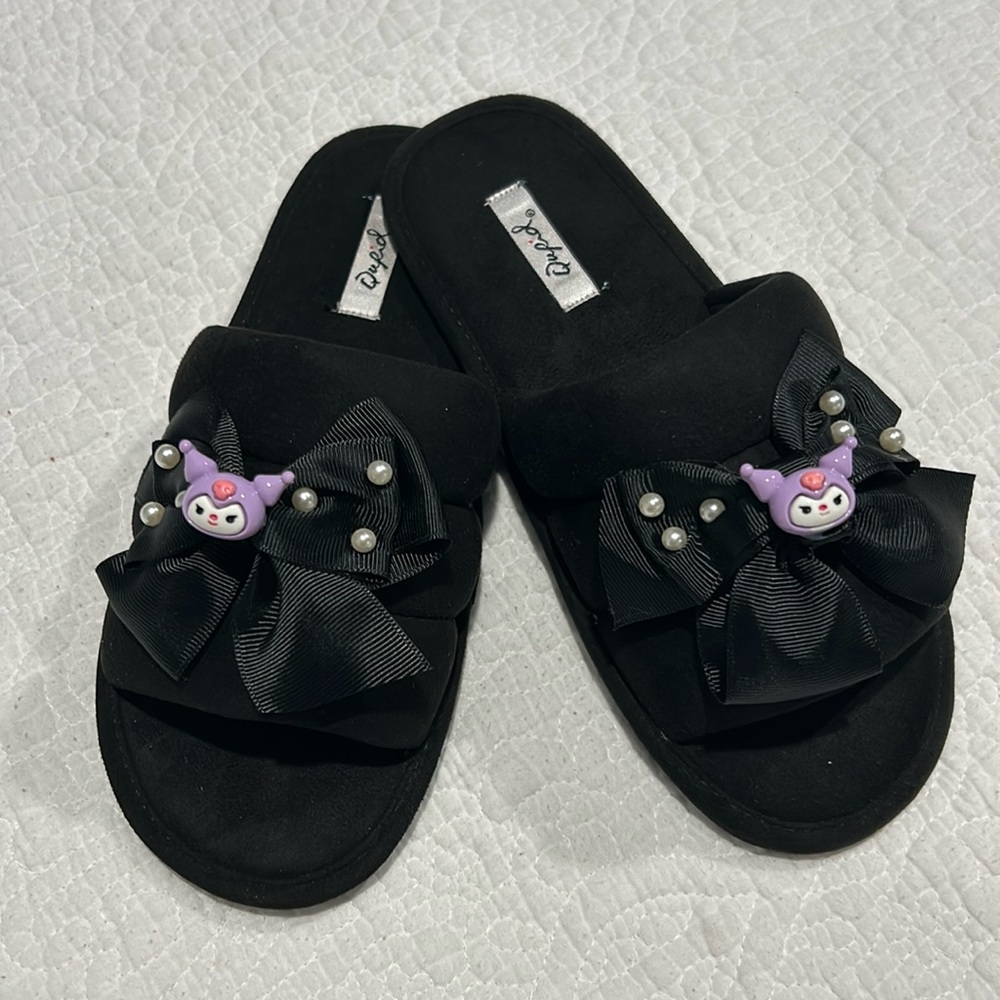 Kuromi slippers size 6.5